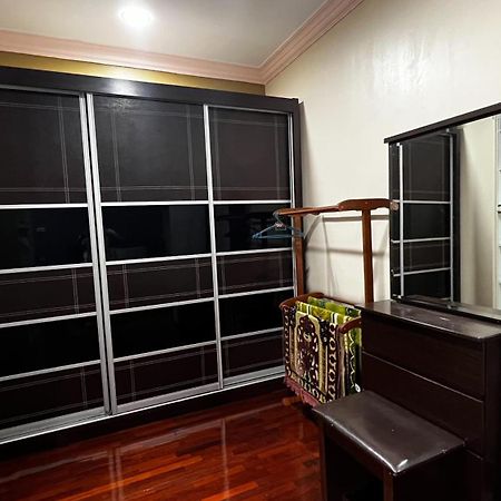 Yb Guest House 4 Bilik 5 Katil Chukai Екстериор снимка
