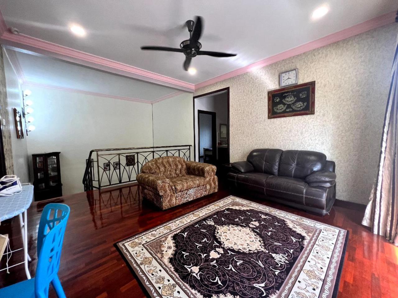 Yb Guest House 4 Bilik 5 Katil Chukai Екстериор снимка